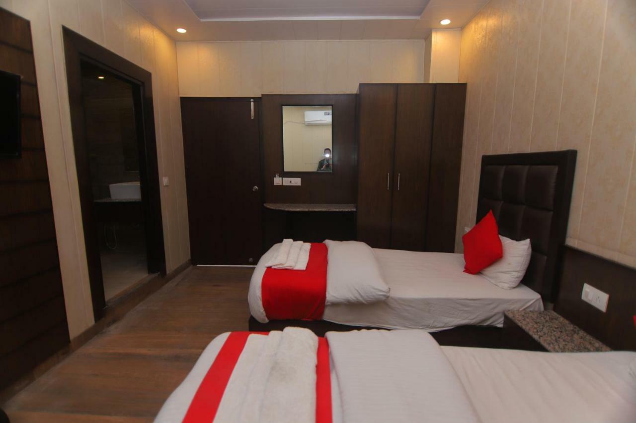 Hotel Sk International Ришикеш Экстерьер фото