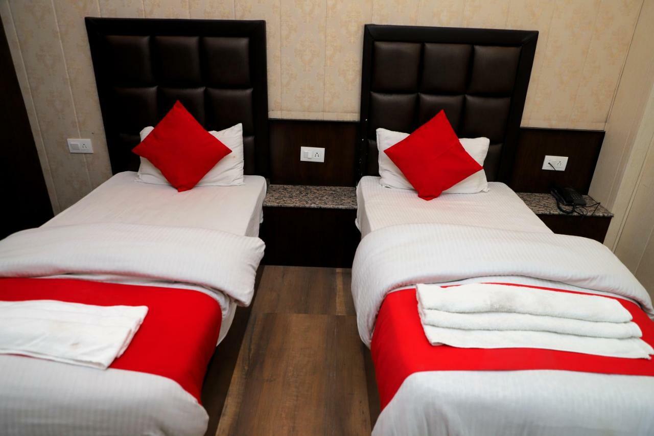 Hotel Sk International Ришикеш Экстерьер фото