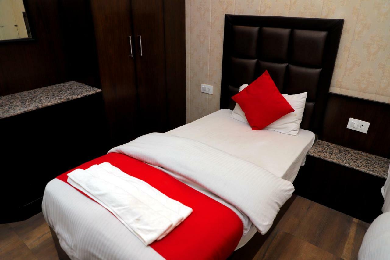 Hotel Sk International Ришикеш Экстерьер фото